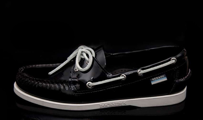 Vane Tuxedo II Dockside Shoes